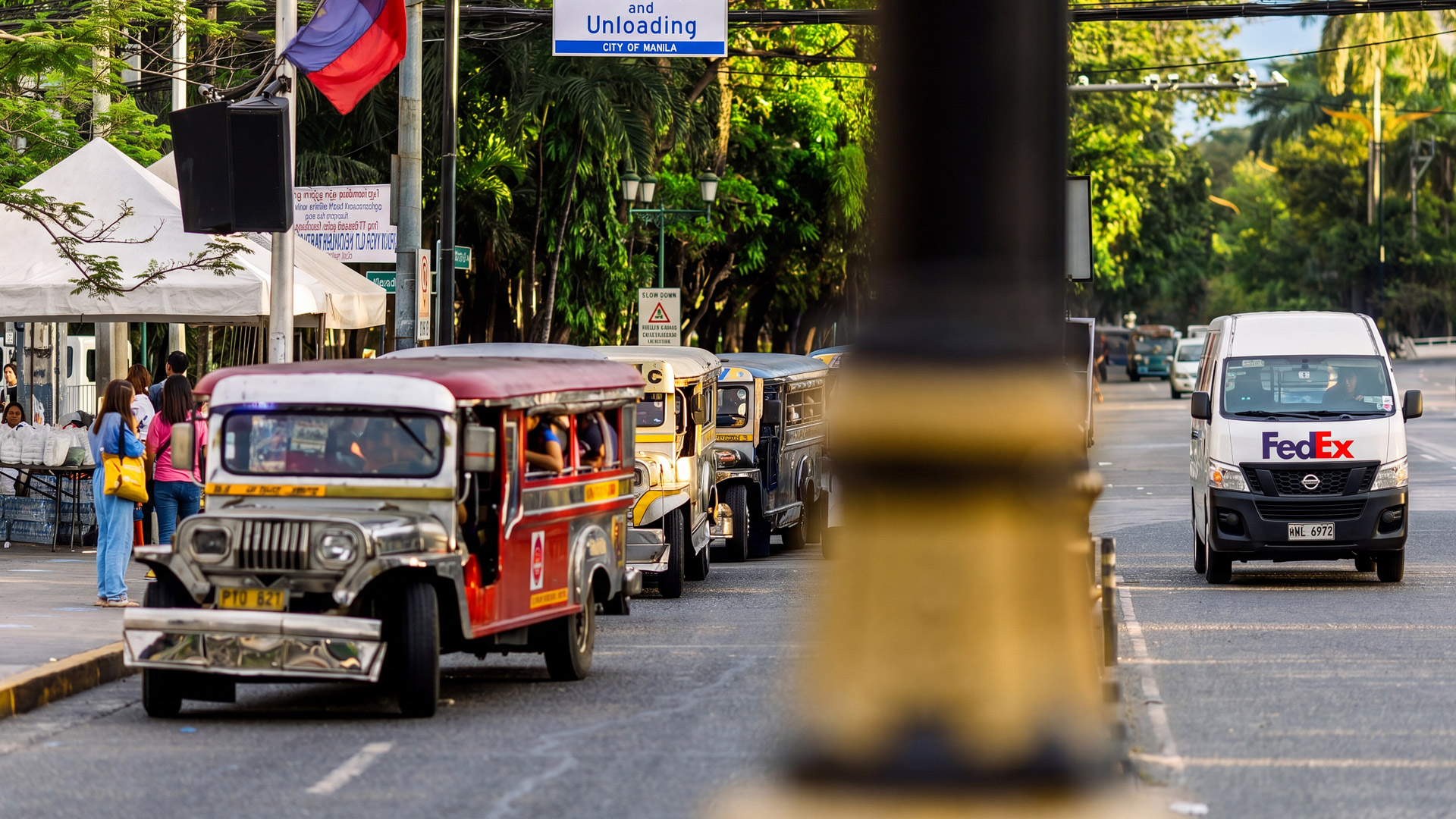 Manila based photographer for projects happening in Philippines