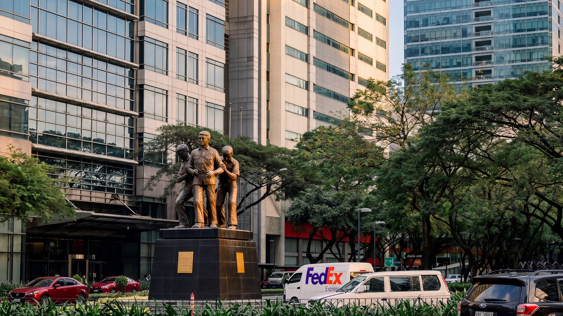 Manila based photographer for projects happening in Philippines